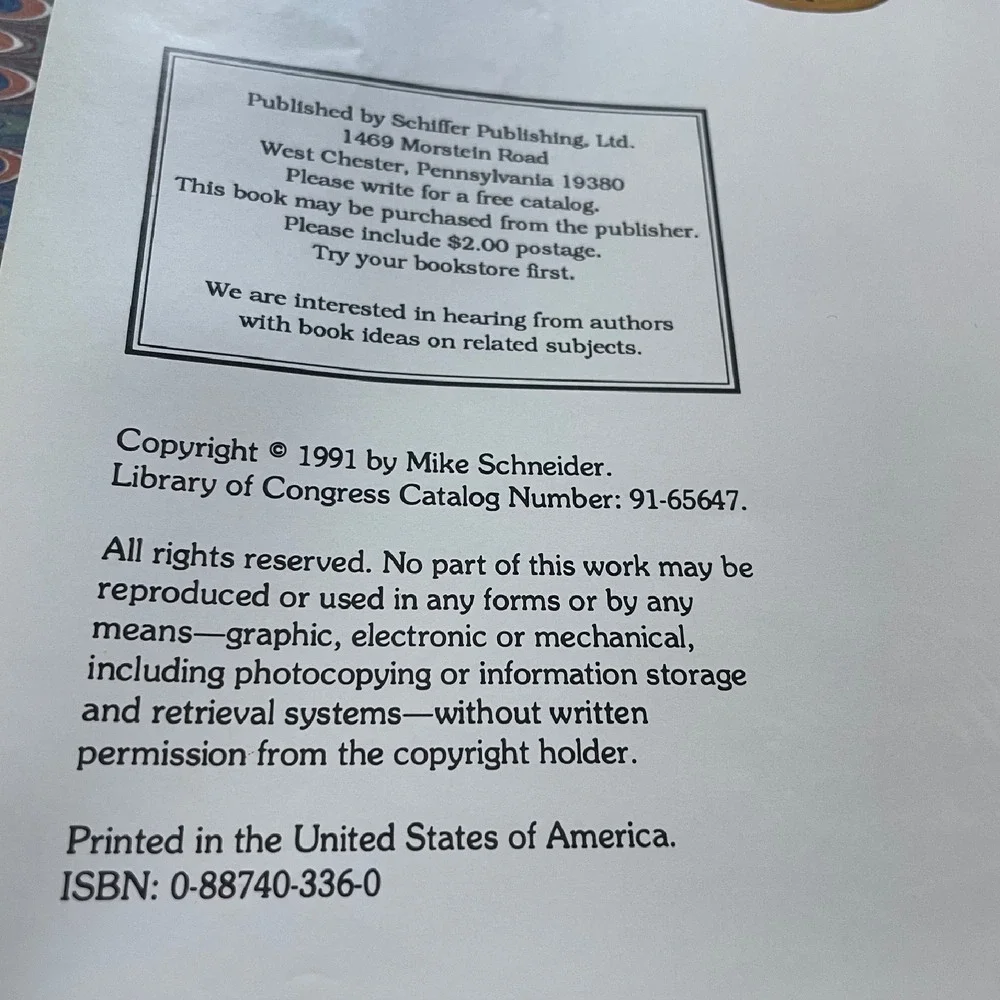 The Complete Cookie Jar Book Mike Schneider Collectible‎ Reference Guide